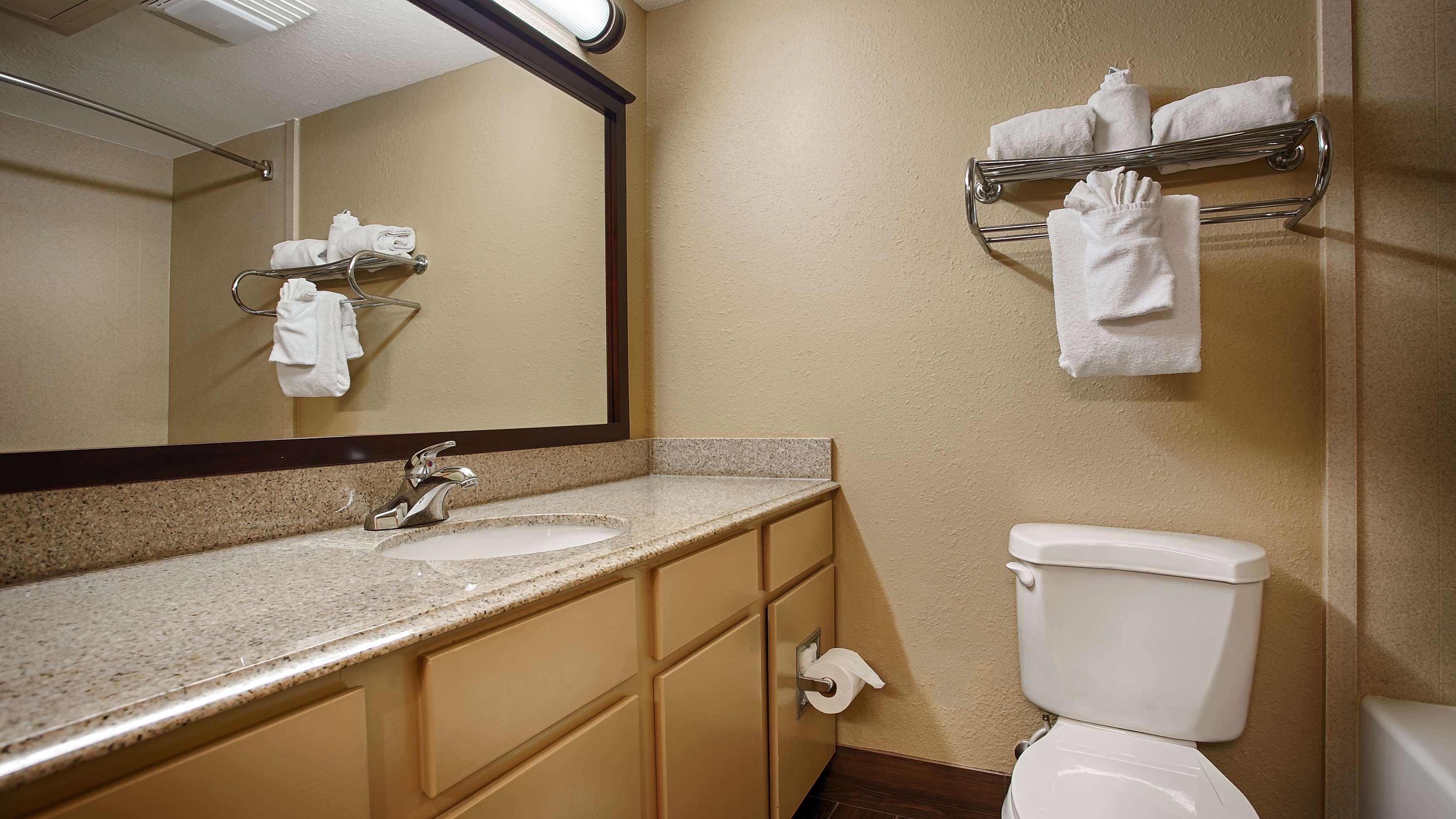 Best Western Of Alexandria Inn & Suites & Conference Center Екстер'єр фото