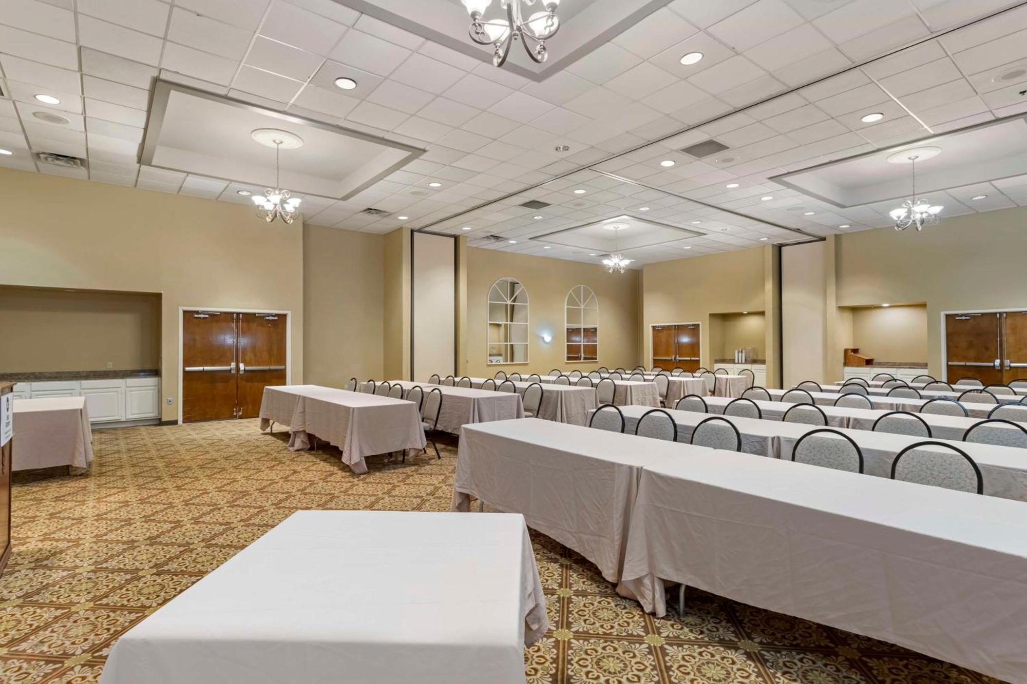 Best Western Of Alexandria Inn & Suites & Conference Center Екстер'єр фото