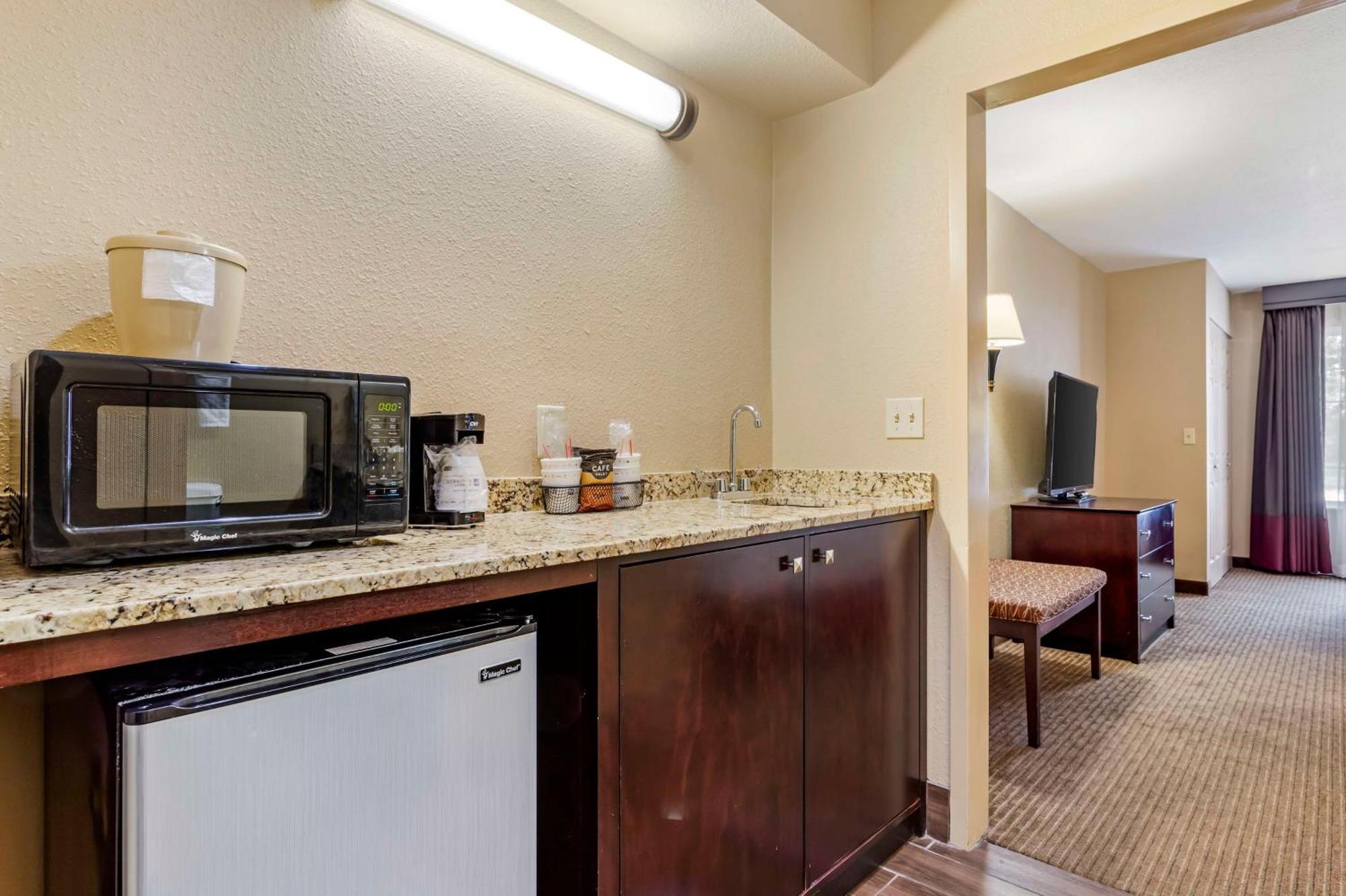 Best Western Of Alexandria Inn & Suites & Conference Center Екстер'єр фото