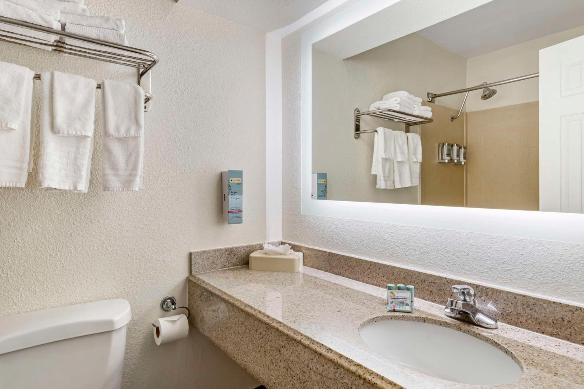 Best Western Of Alexandria Inn & Suites & Conference Center Екстер'єр фото