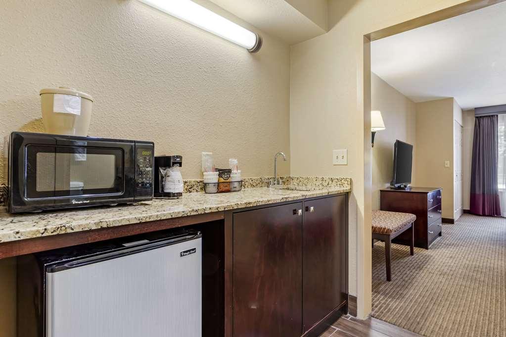 Best Western Of Alexandria Inn & Suites & Conference Center Номер фото